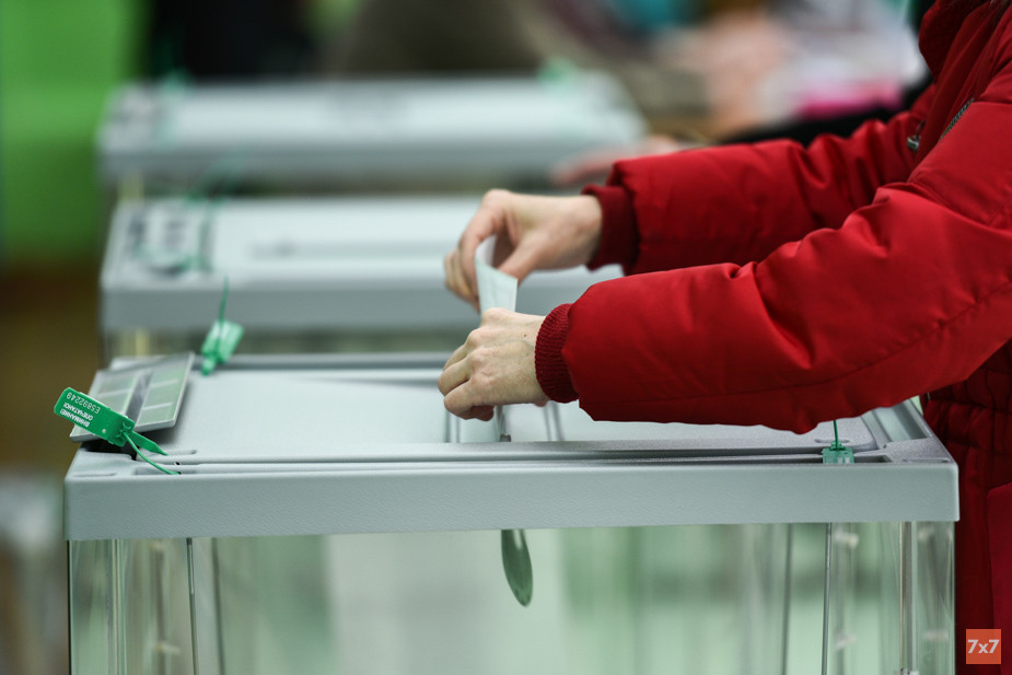 В Смоленской области за избирателей на трех участках проголосовали неизвестные