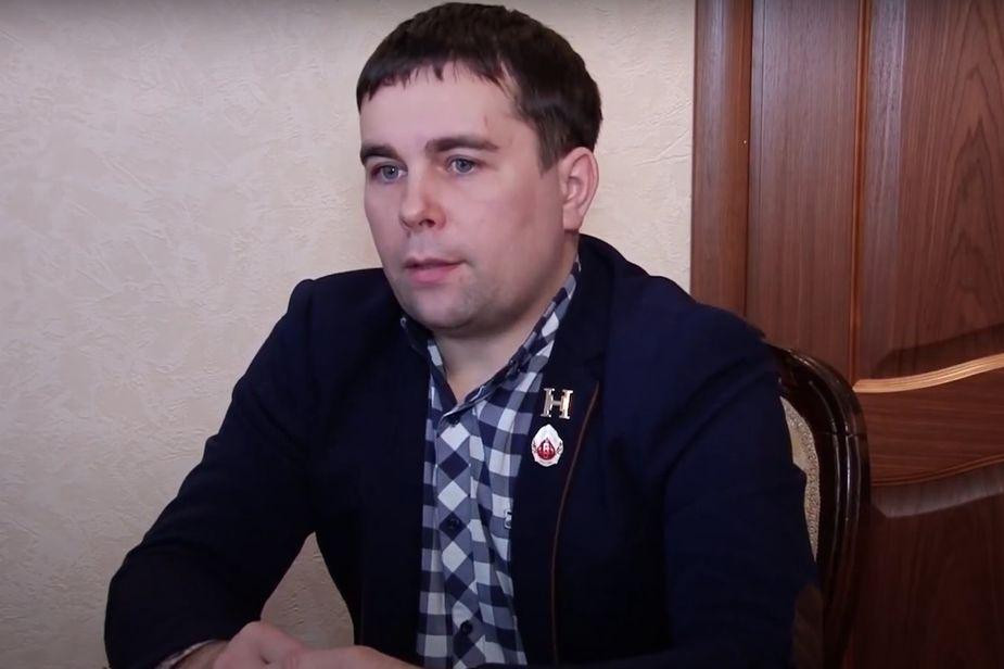 Поддержавшего Навального курского полицейского выселяют из служебной квартиры