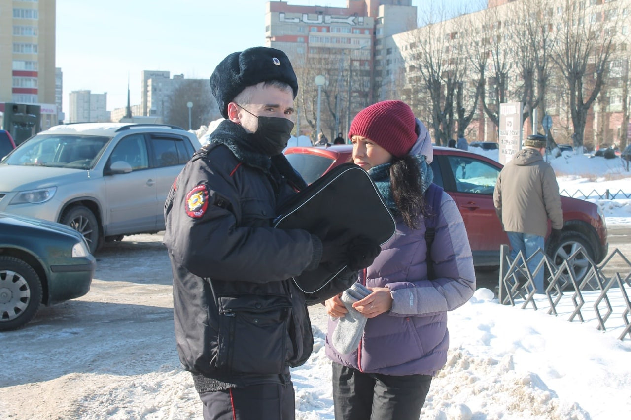 В Северодвинске активистку оштрафовали за отсутствие маски на встрече против застройки парка