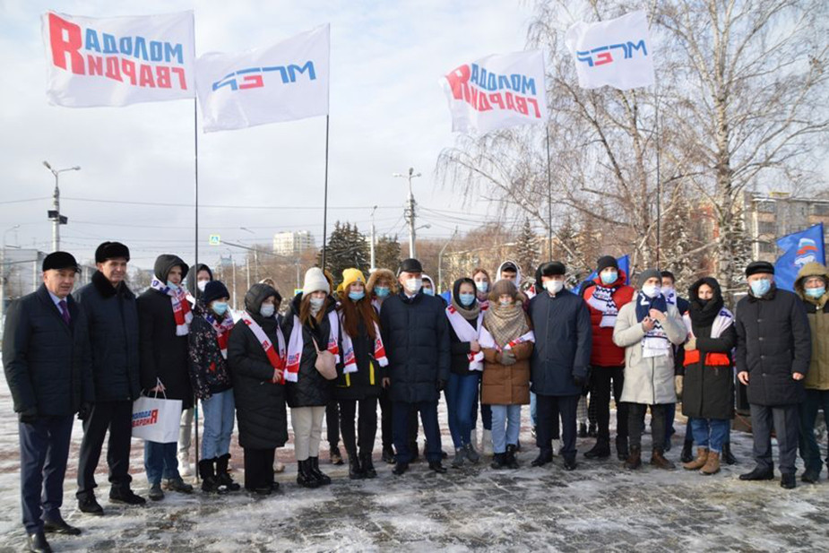В Пензе чиновники и депутаты «Единой России» провели митинг. Мэрия его не согласовывала