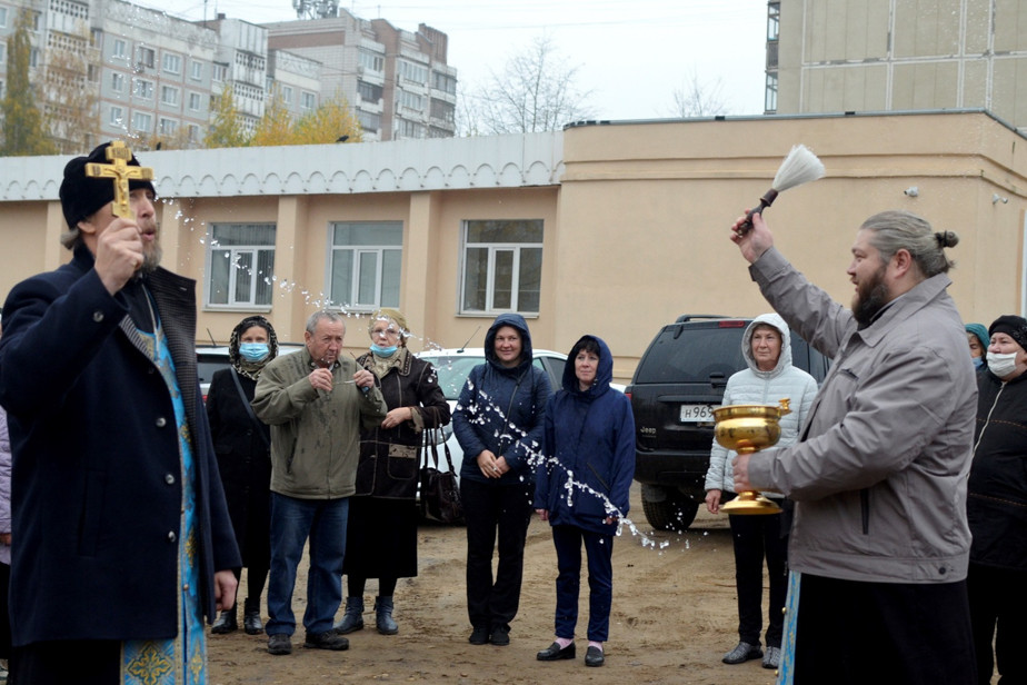 Жители Костромы выступили против строительства храма. Они говорят, что в городе не хватает поликлиник и скверов