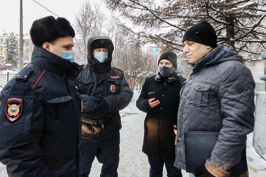 Архангельского активиста Андрея Боровикова арестовали за организацию акции в поддержку Навального